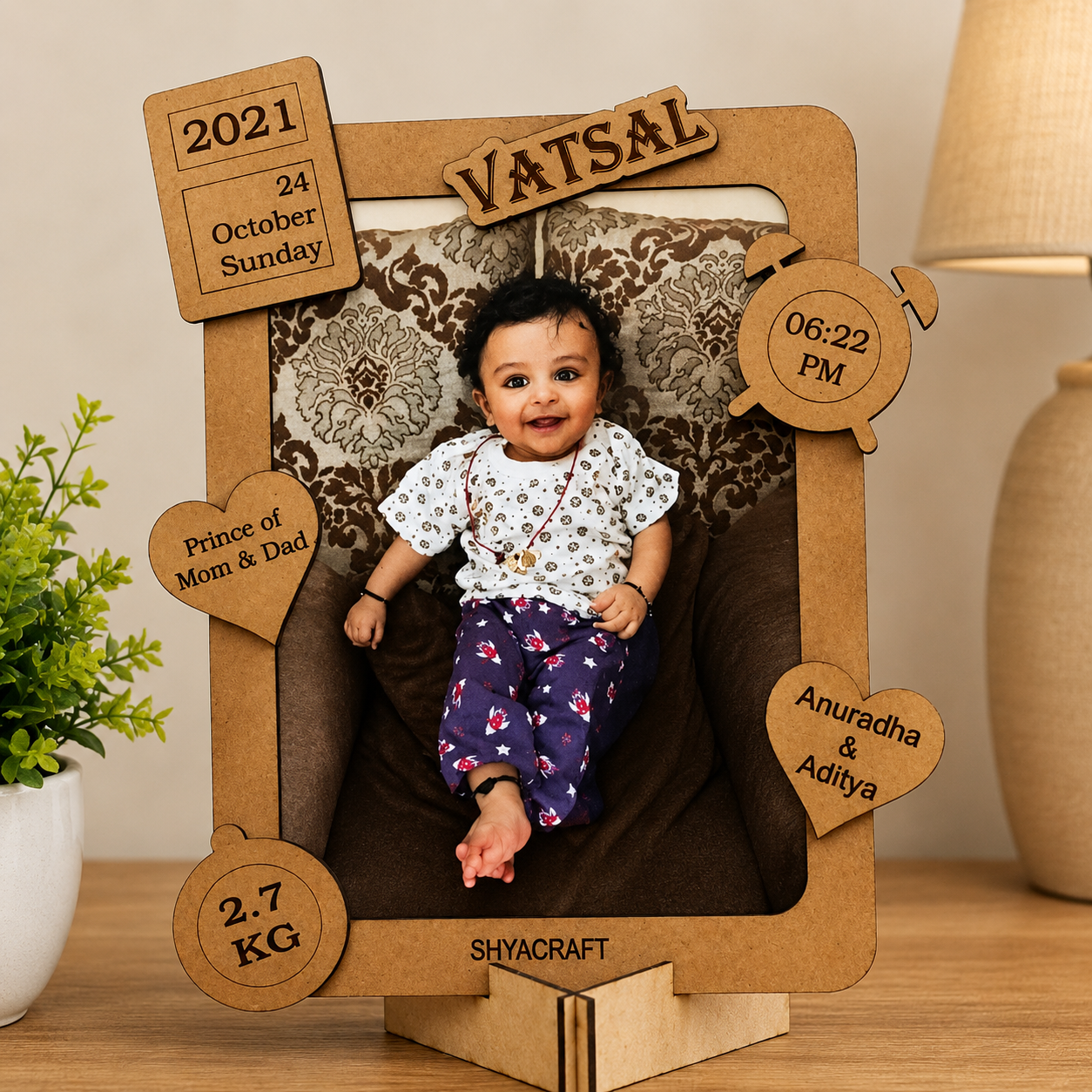 Wooden Baby Details Frame 👶✨