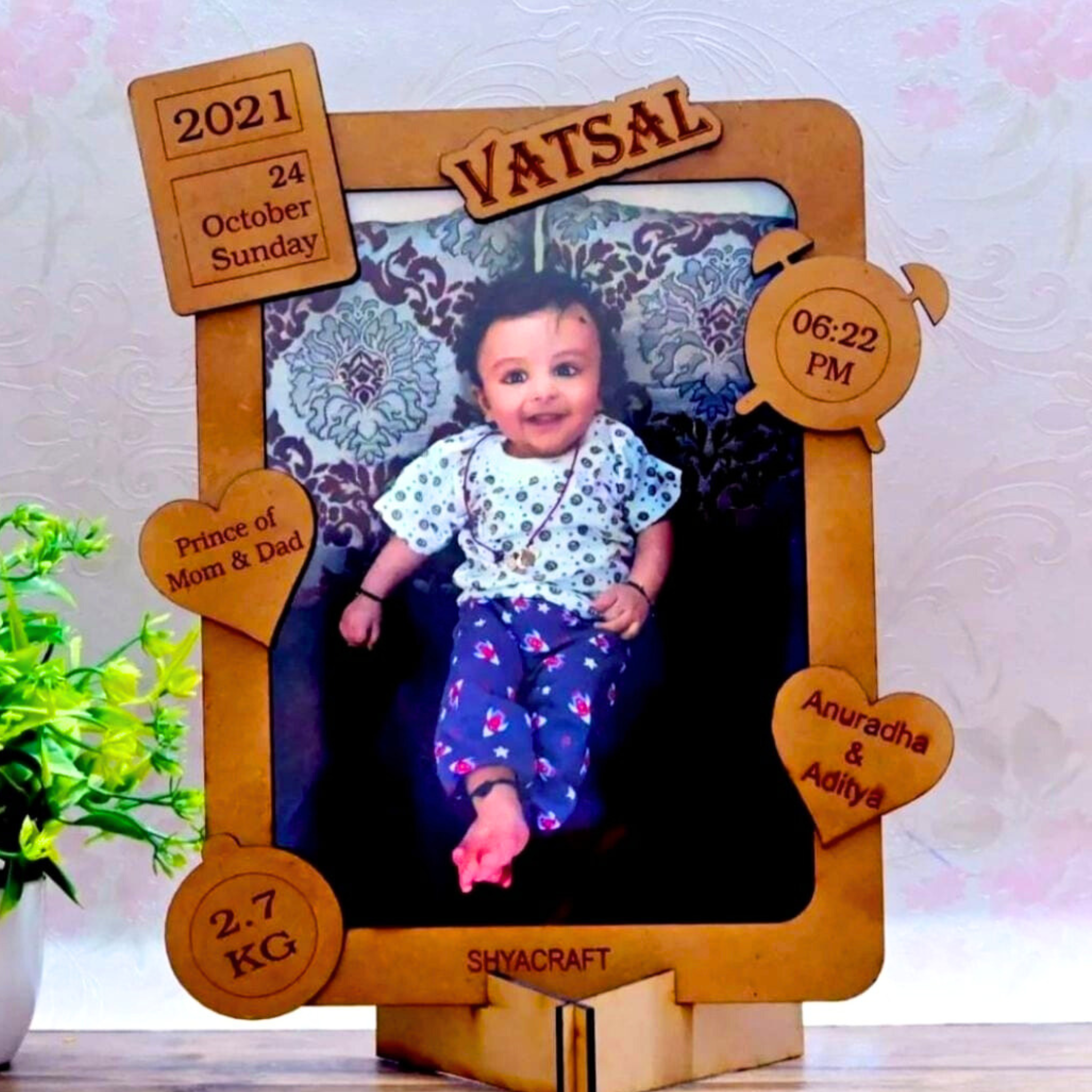 Wooden Baby Details Frame 👶✨